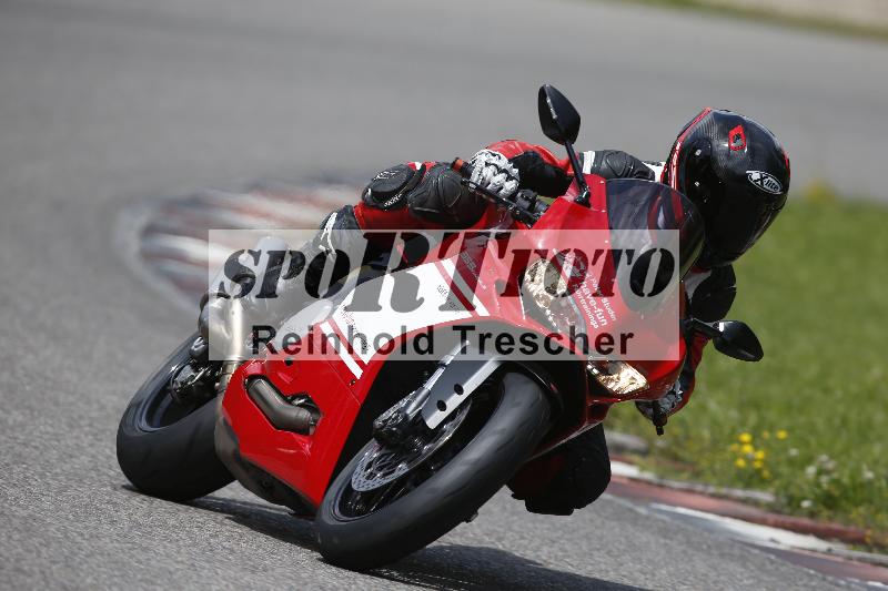 /Archiv-2024/29 12.06.2024 MOTO.CH Track Day ADR/Gruppe blau/Team